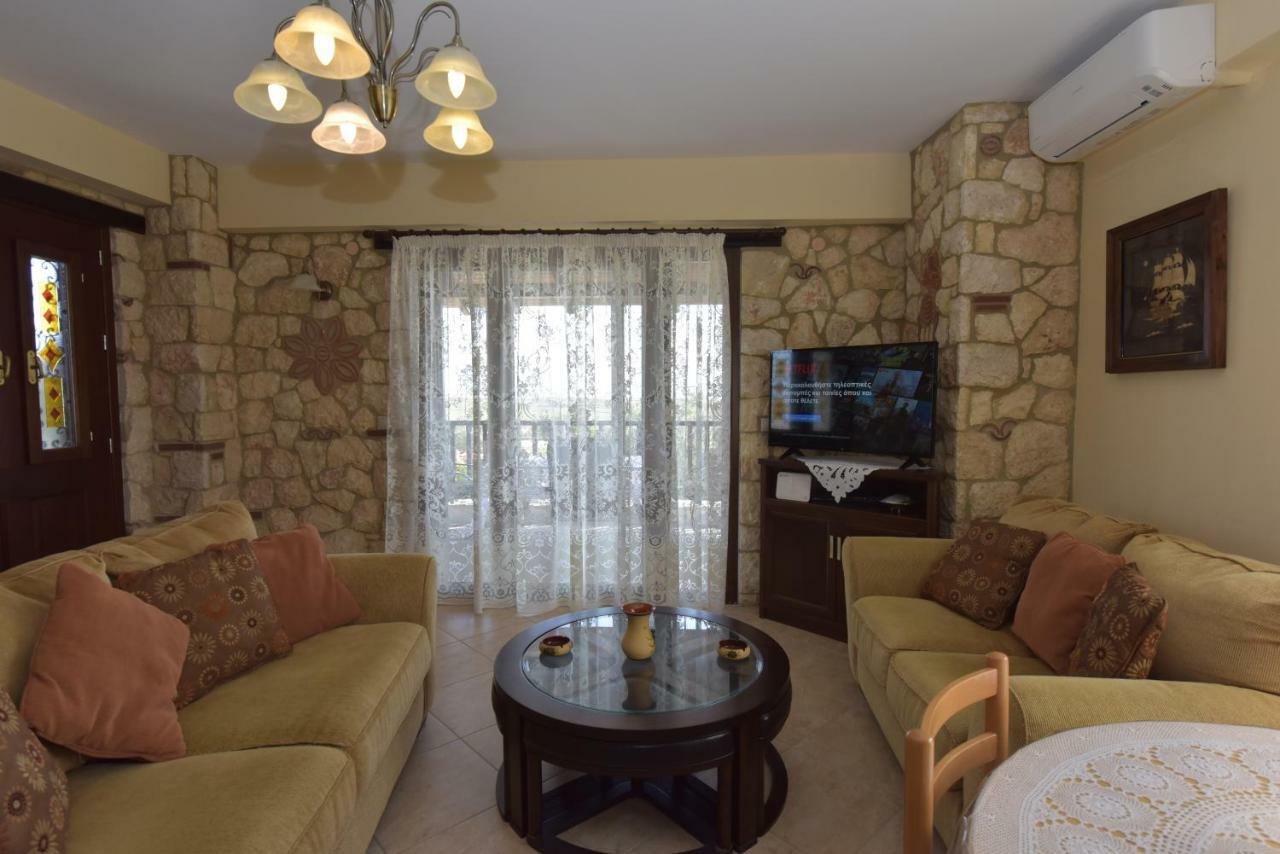 Captain'S Villa Appartments Psakoudia Exterior photo